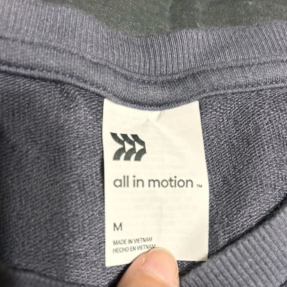 Women’s size medium - Picture 5 of 5